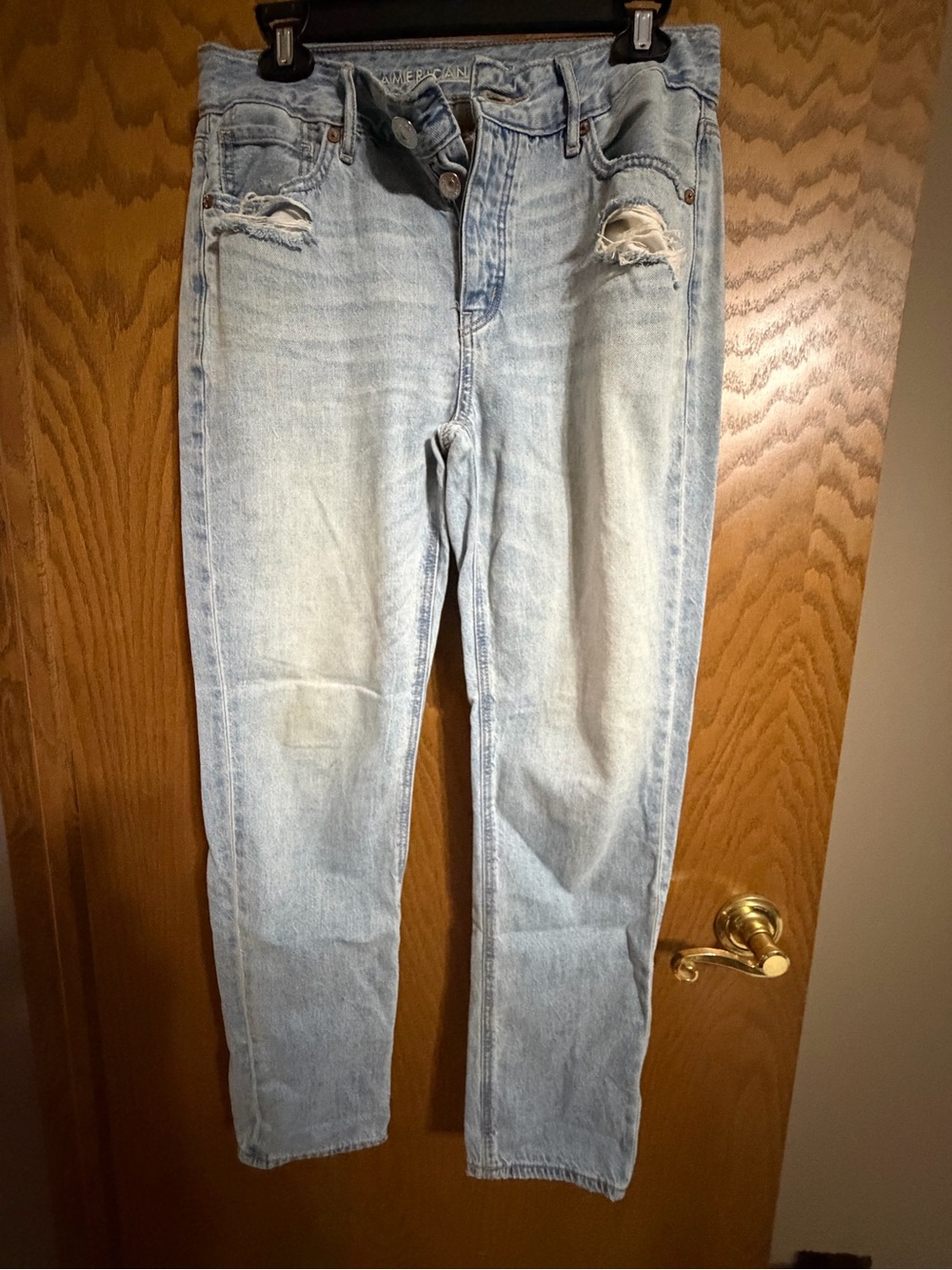 American Eagle Outfitters Light Blue Distressed High-Rise tomgirl fit Jeans 2